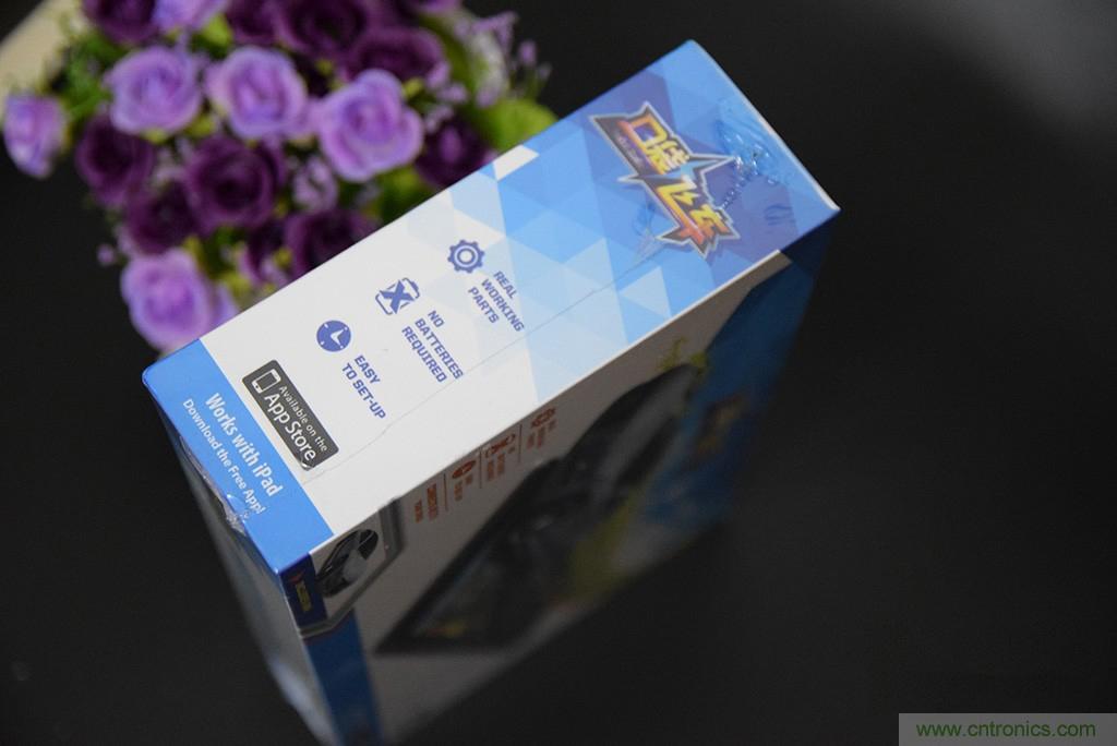 虛擬與現(xiàn)實相結(jié)合的飛車游戲，讓你體驗速度與激情的碰撞！
